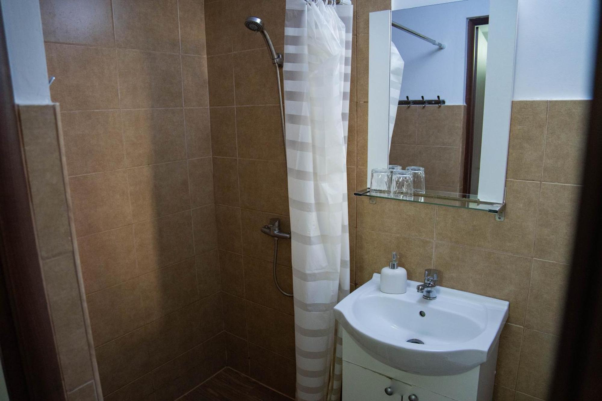 Casa Alis Hotel Oradea Buitenkant foto