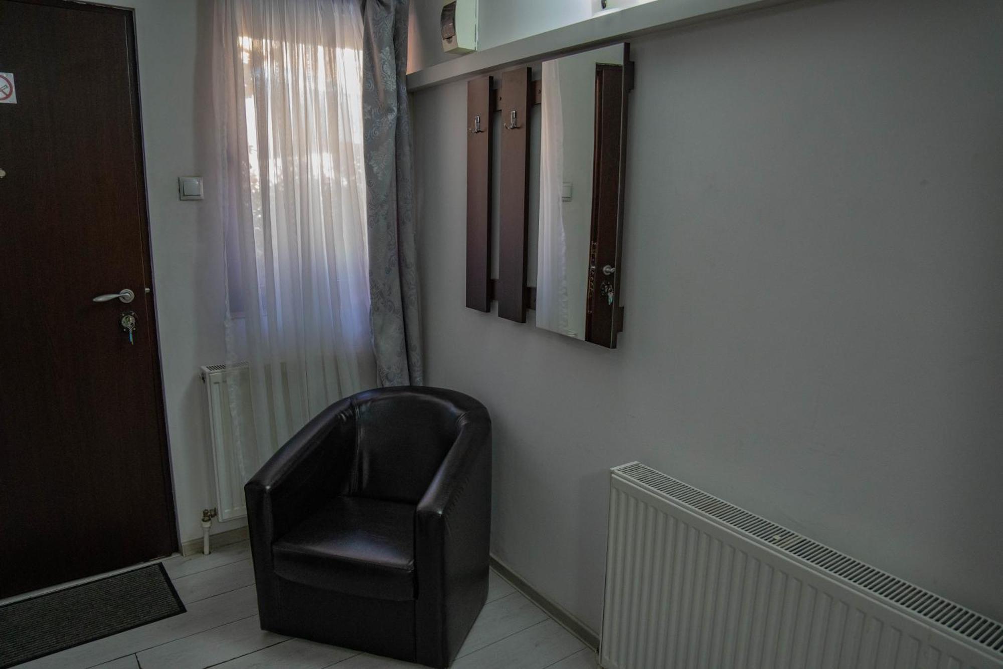 Casa Alis Hotel Oradea Buitenkant foto