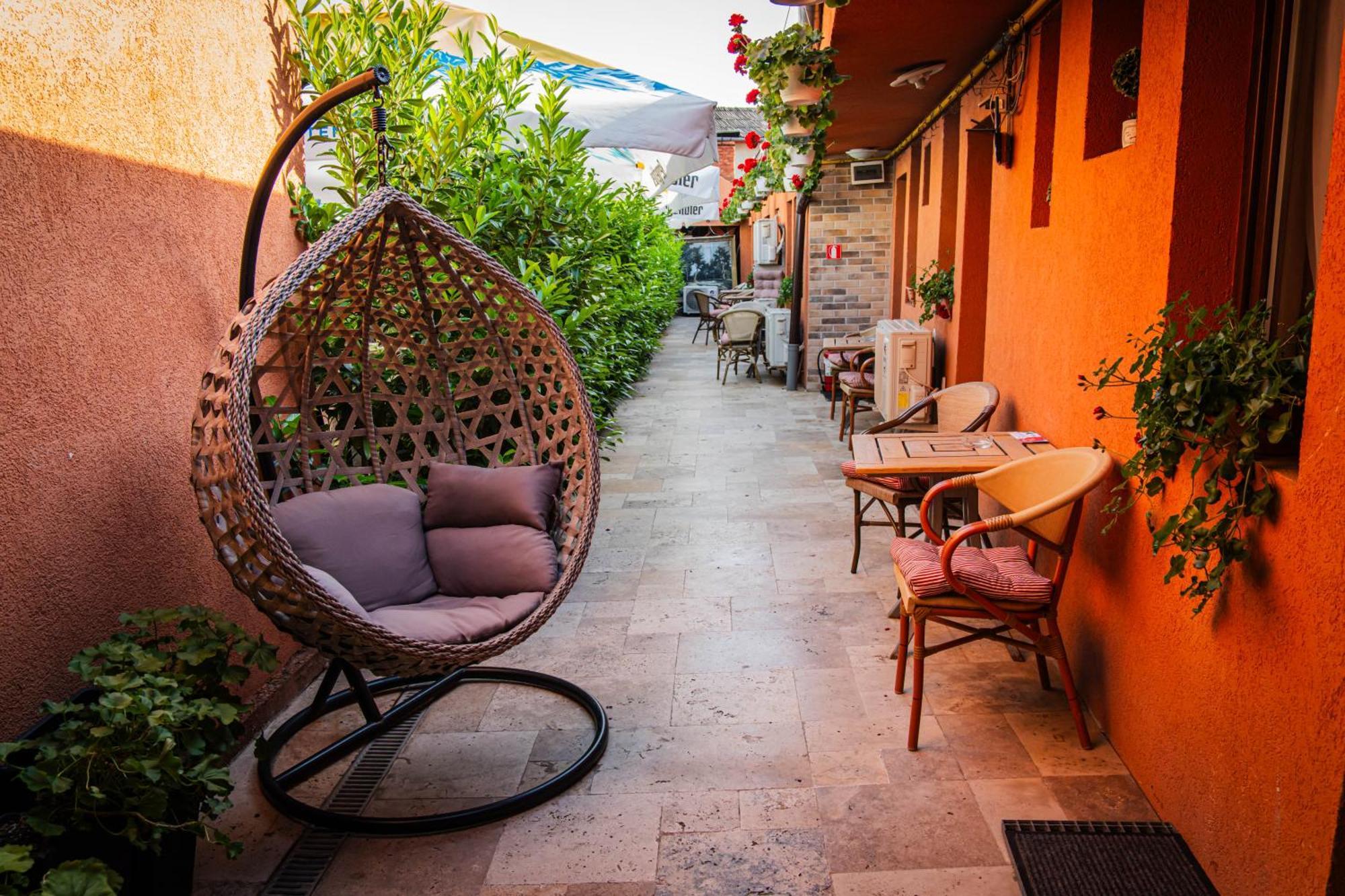 Casa Alis Hotel Oradea Buitenkant foto