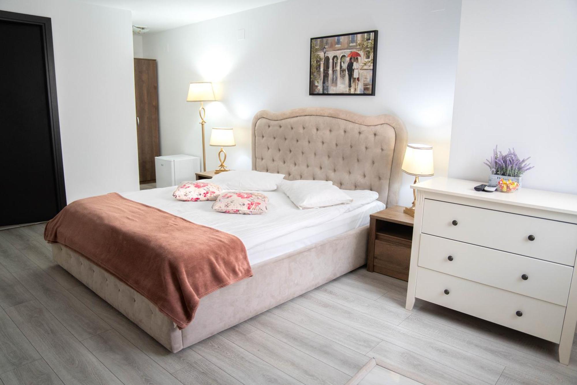 Casa Alis Hotel Oradea Buitenkant foto