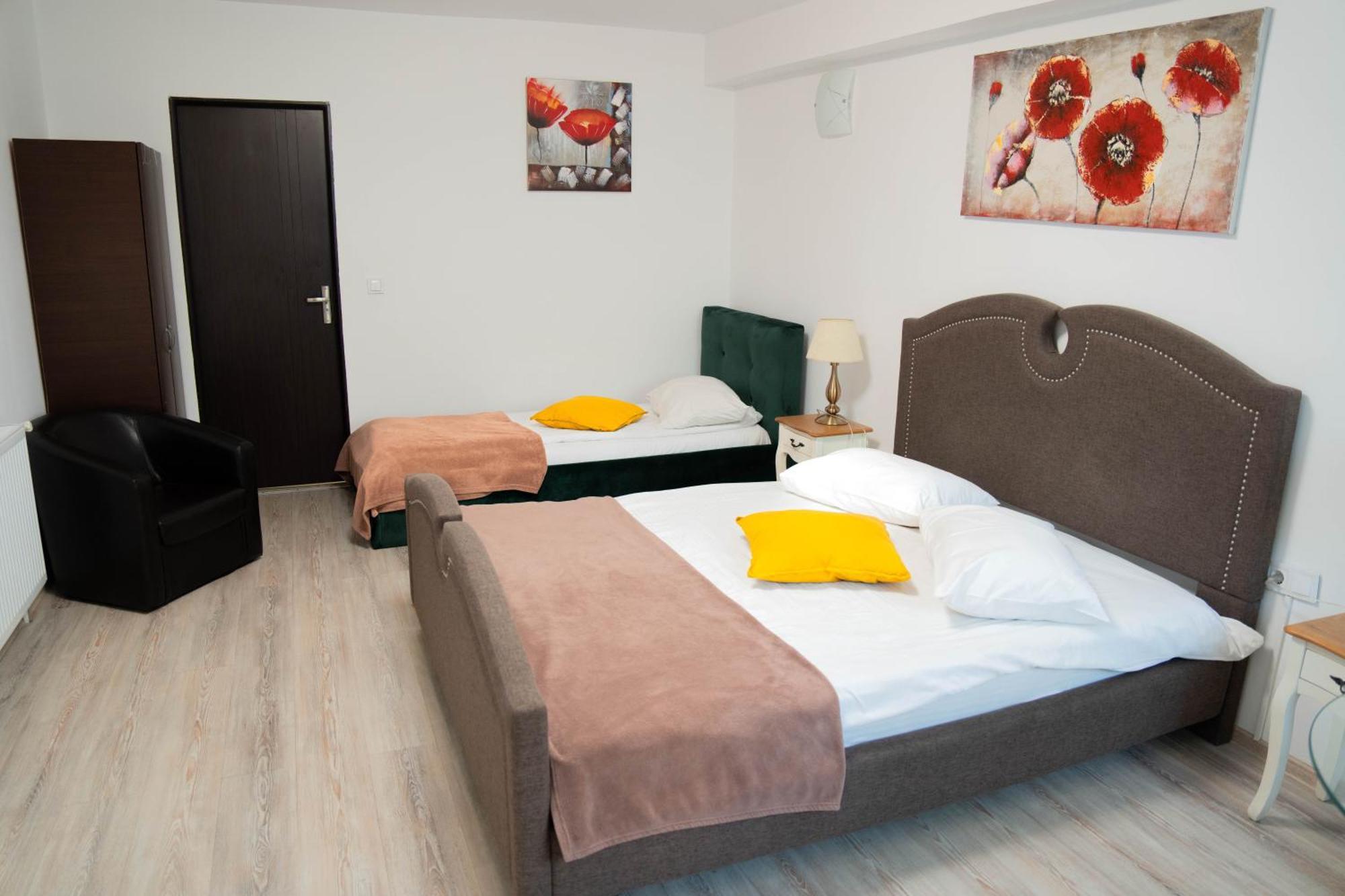 Casa Alis Hotel Oradea Buitenkant foto