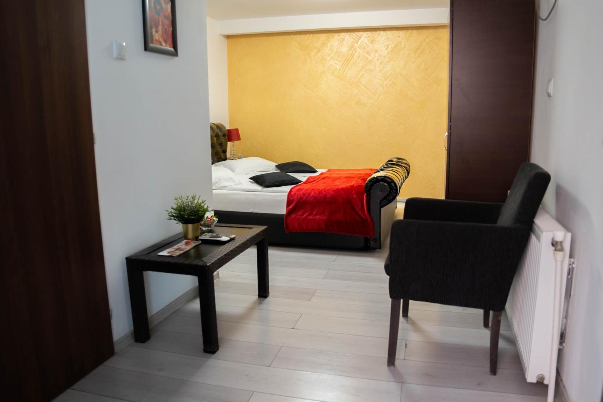 Casa Alis Hotel Oradea Buitenkant foto